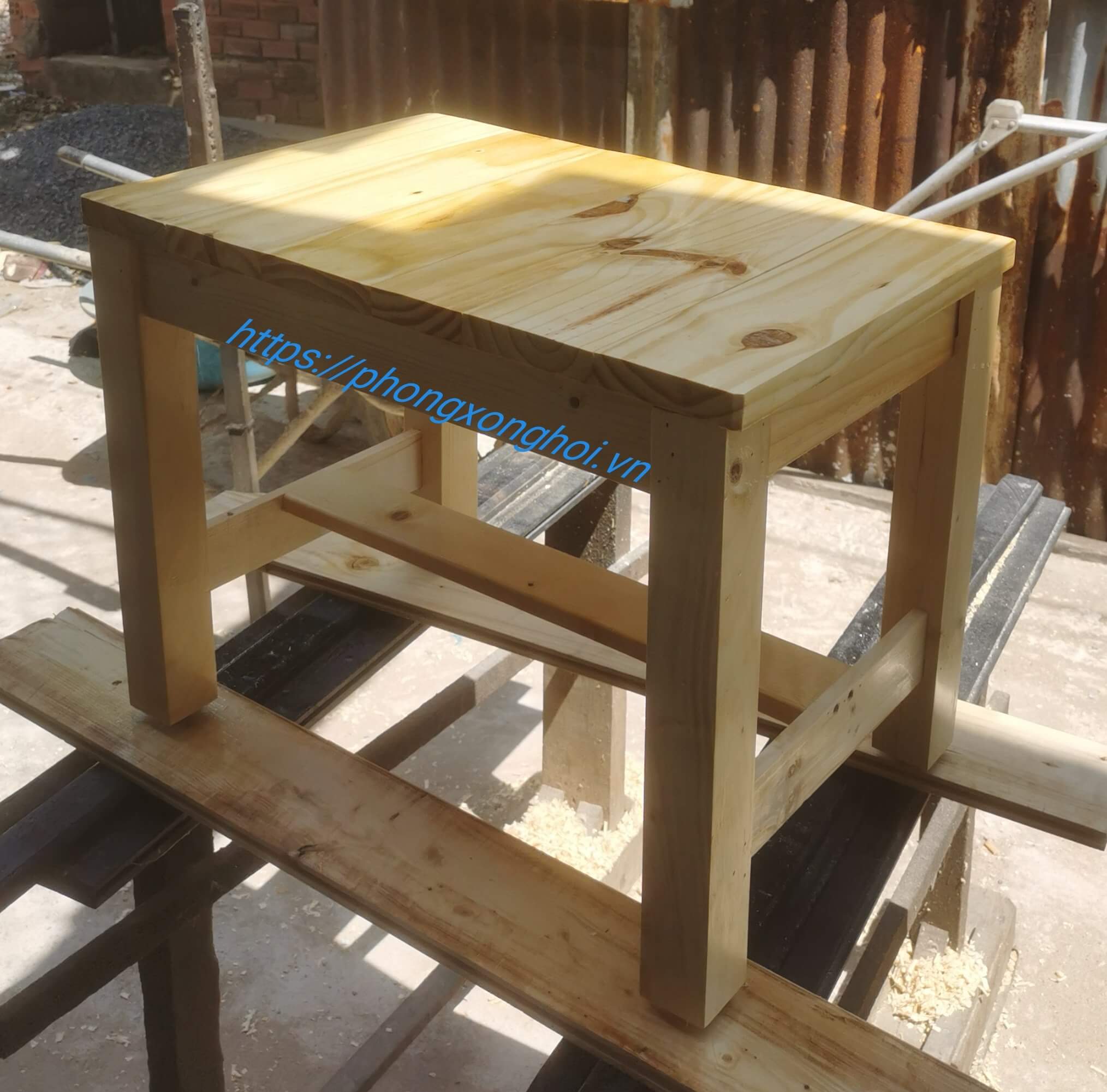 Ghế gỗ thông dài ngồi 1 người 60cm